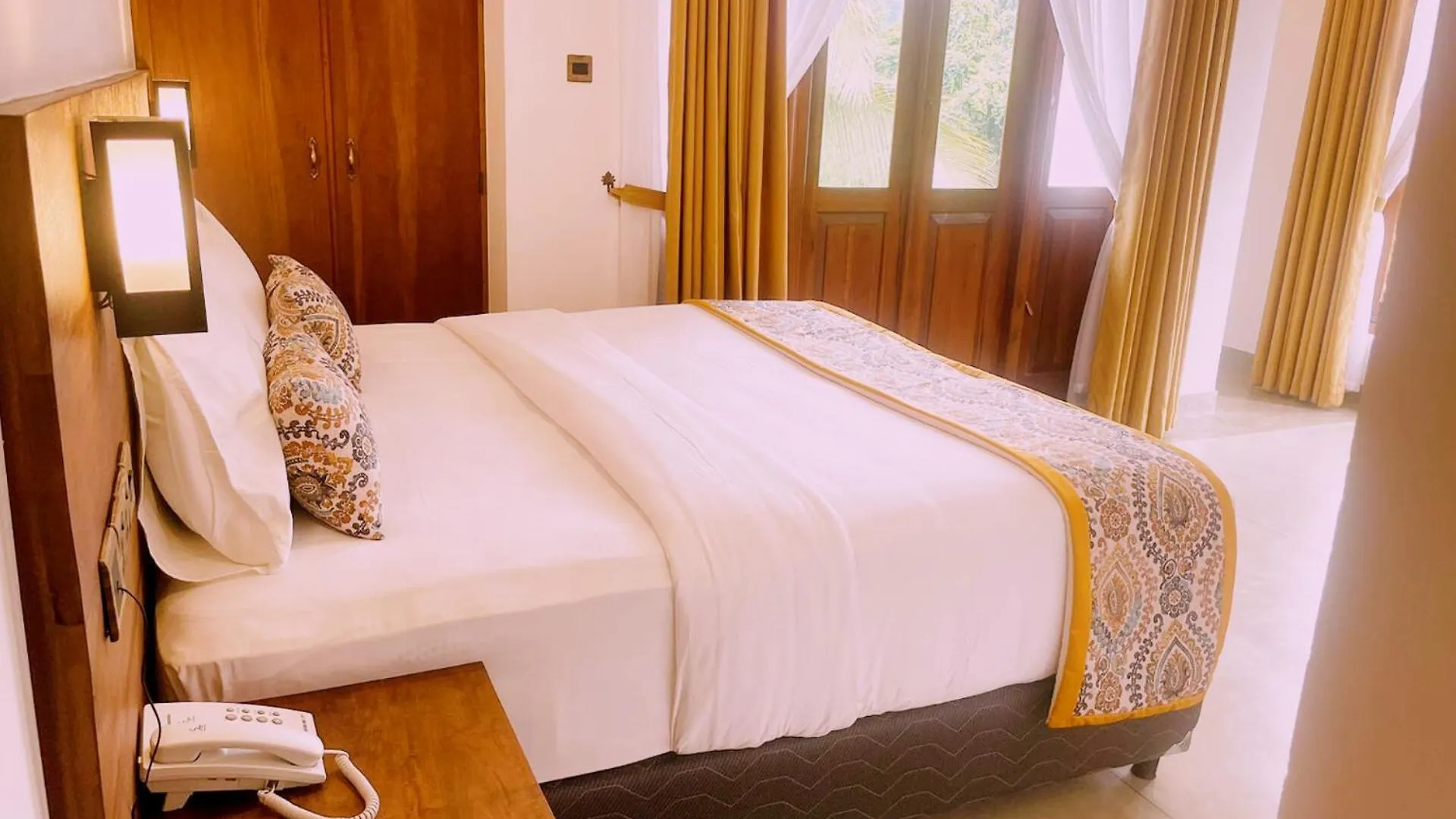 Ceylon Ayu Resort Kandy Hotel