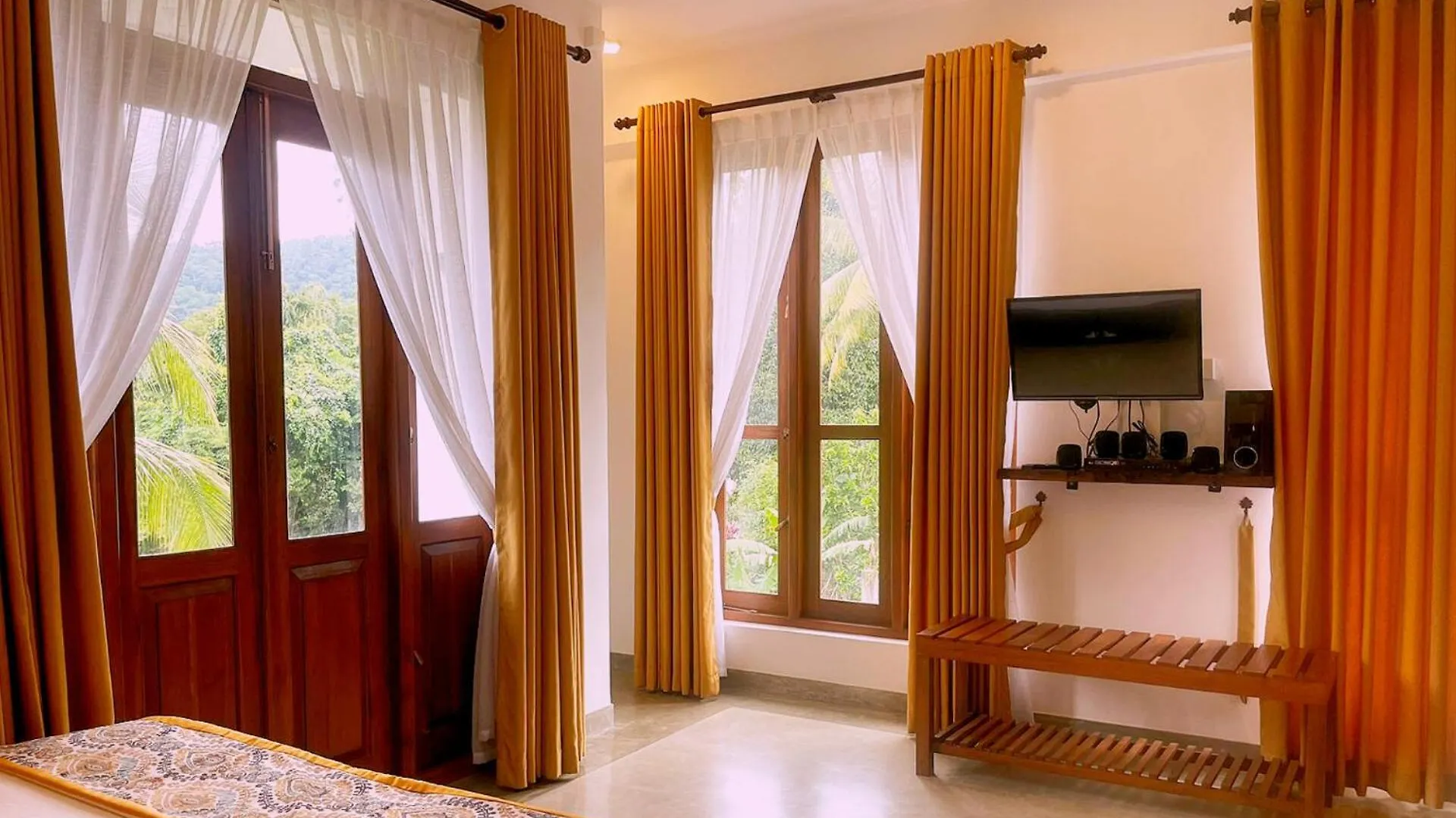 Ceylon Ayu Resort Kandy Hotel
